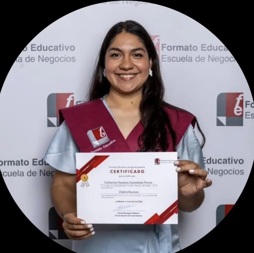 Lo que más valoro de Ashley y de sus proyectos es la claridad con la que te guía. No promete resultados mágicos, te muestra el camino real y te acompaña a tomar decisiones que antes evitabas. Sus proyectos están pensados para mujeres que de verdad quieren avanzar, no solo motivarse.