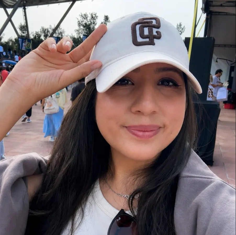 Ms. Raquel’s lessons have been a great help in building my confidence in speaking another language. Her approach makes it fun and focuses on how to achieve the goal of native fluency.